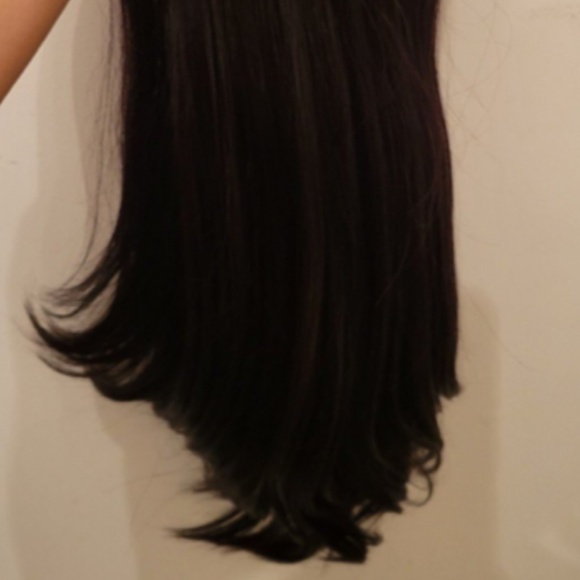 23" Human Hair "Gipson" Straight Wig with Bangs - Picture 11 of 11